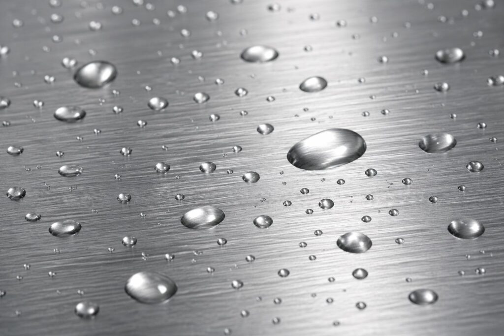 Stainless or acid-resistant steel? Settling the dispute between standards and industrial practice